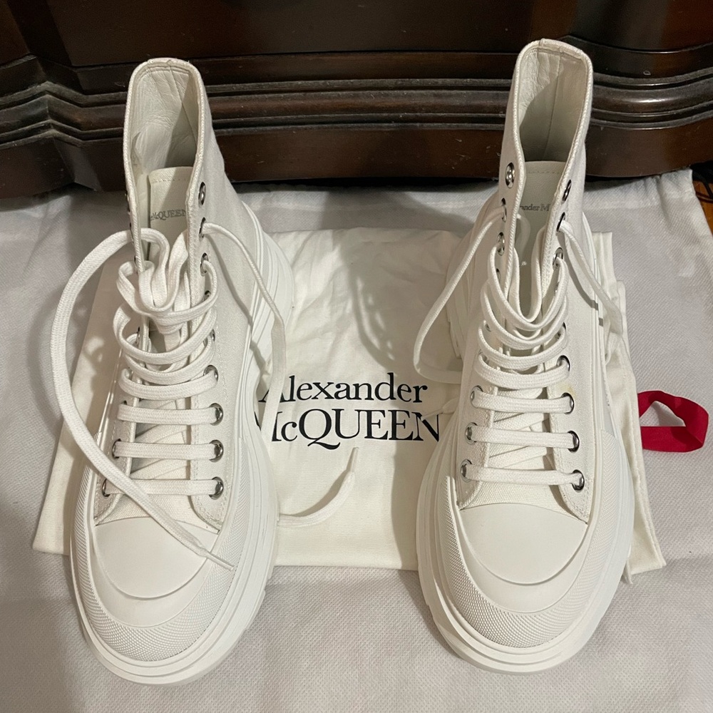 Alexander McQueen Hightop Sneaker Boots, 39
